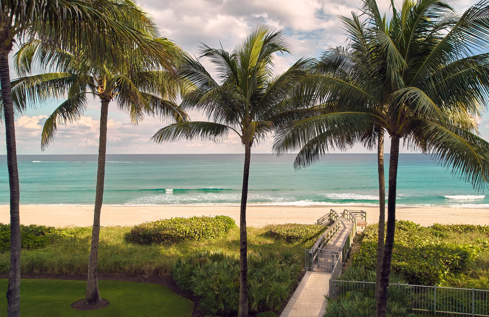 Beach Club Pool \u0026 Beach - The Boca Raton, image size:2000x1300